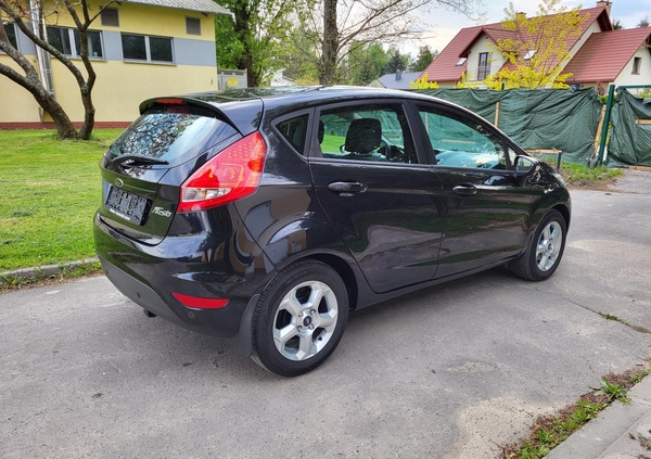 Ford Fiesta cena 18700 przebieg: 192600, rok produkcji 2009 z Rzeszów małe 137